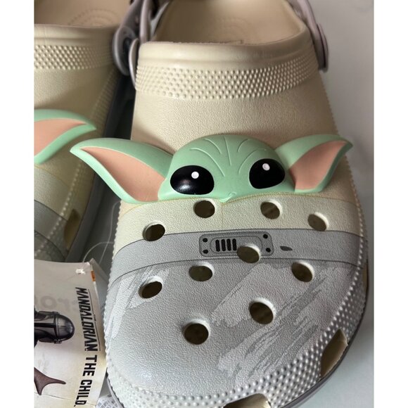 CROCS STAR WARS Classic Clogs Mens 12 Mandalorian Grogu Beige Tan Green Unisex - Picture 14 of 14